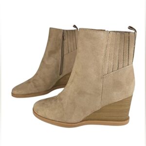 New Universal Thread Wedge Heel Cypress Microfiber Boots Memory Foam Size 9.5